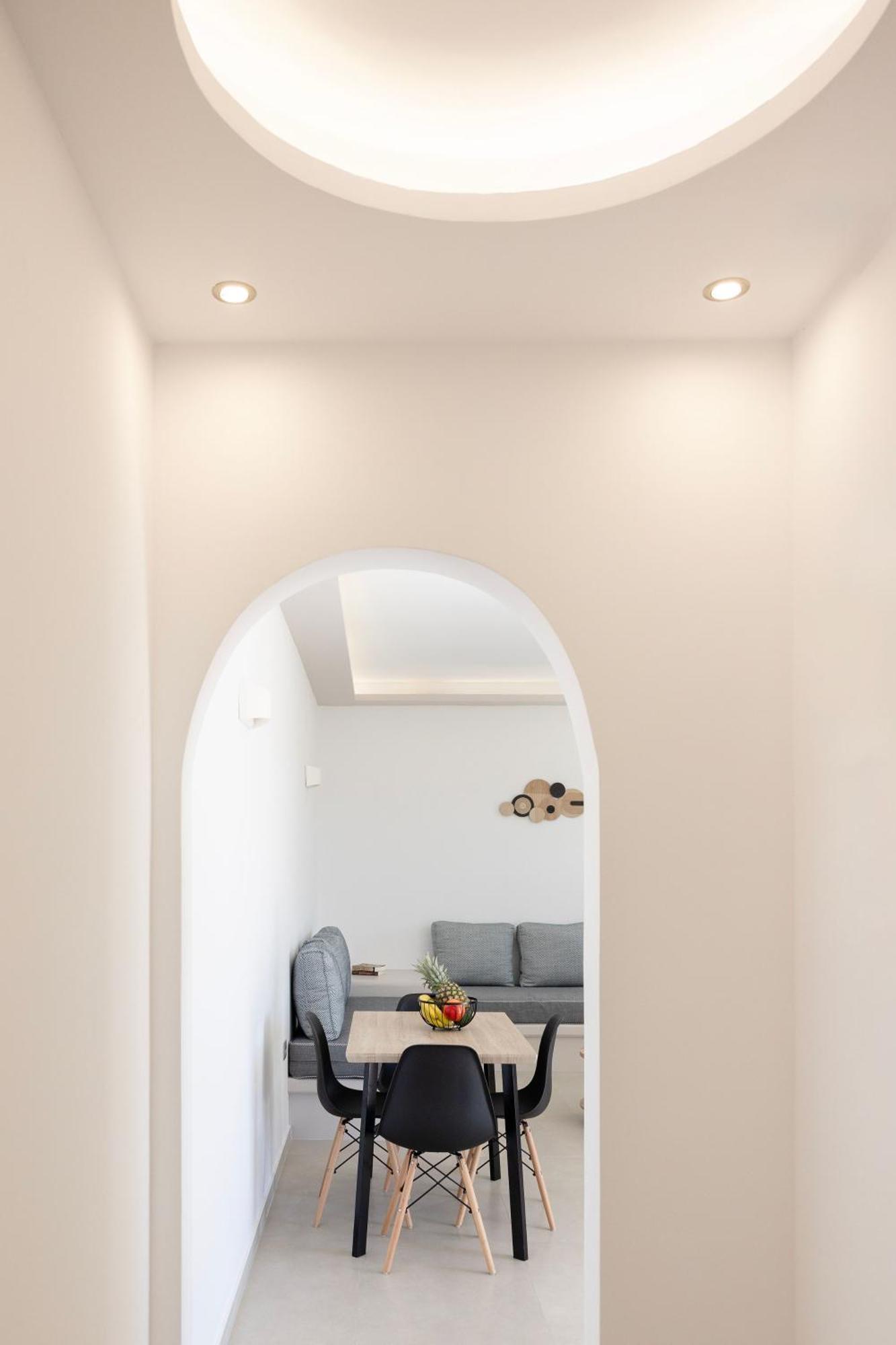 Windmillside Luxury Villas Emporio  Bagian luar foto