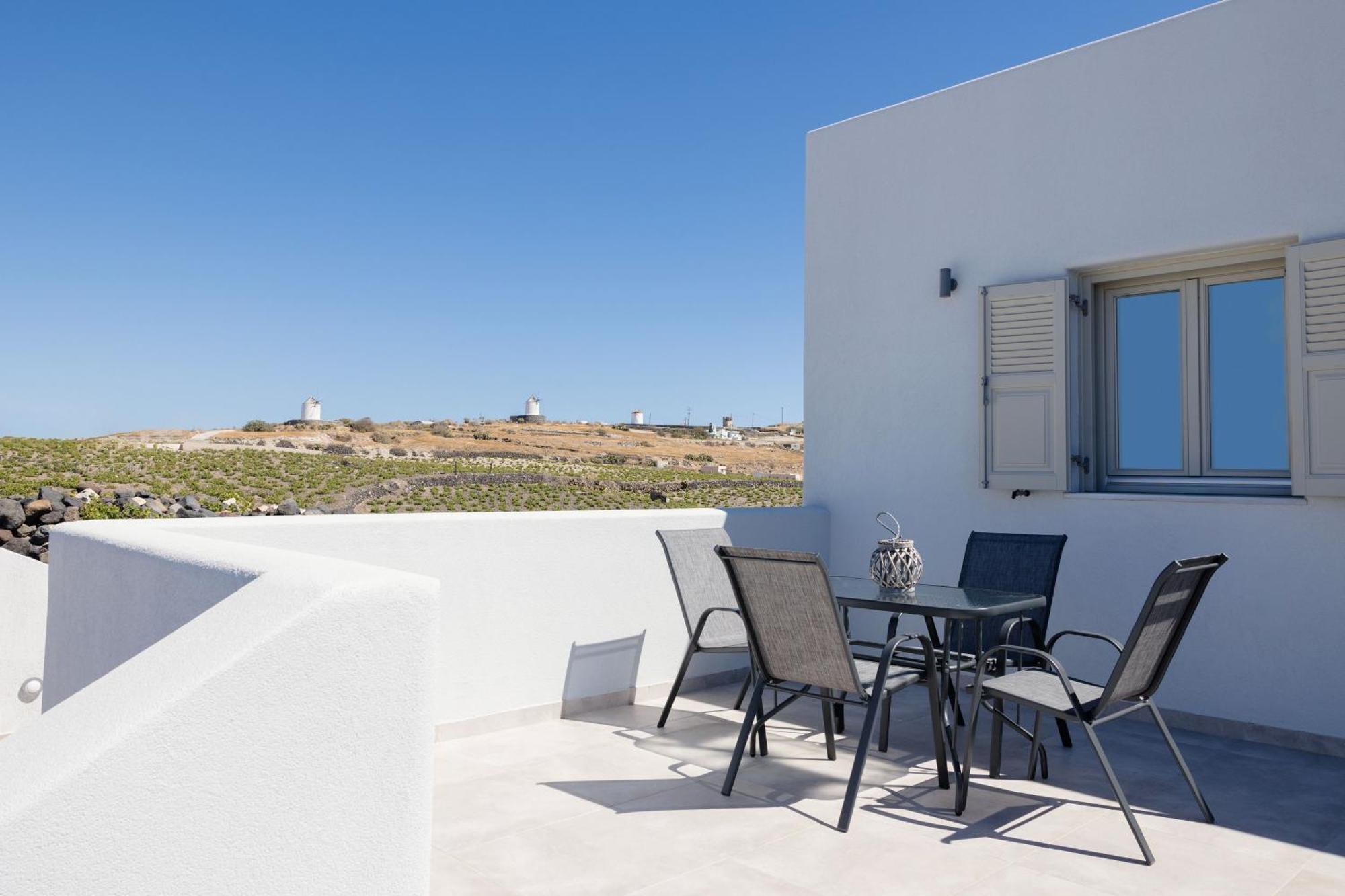 Windmillside Luxury Villas Emporio  Bagian luar foto