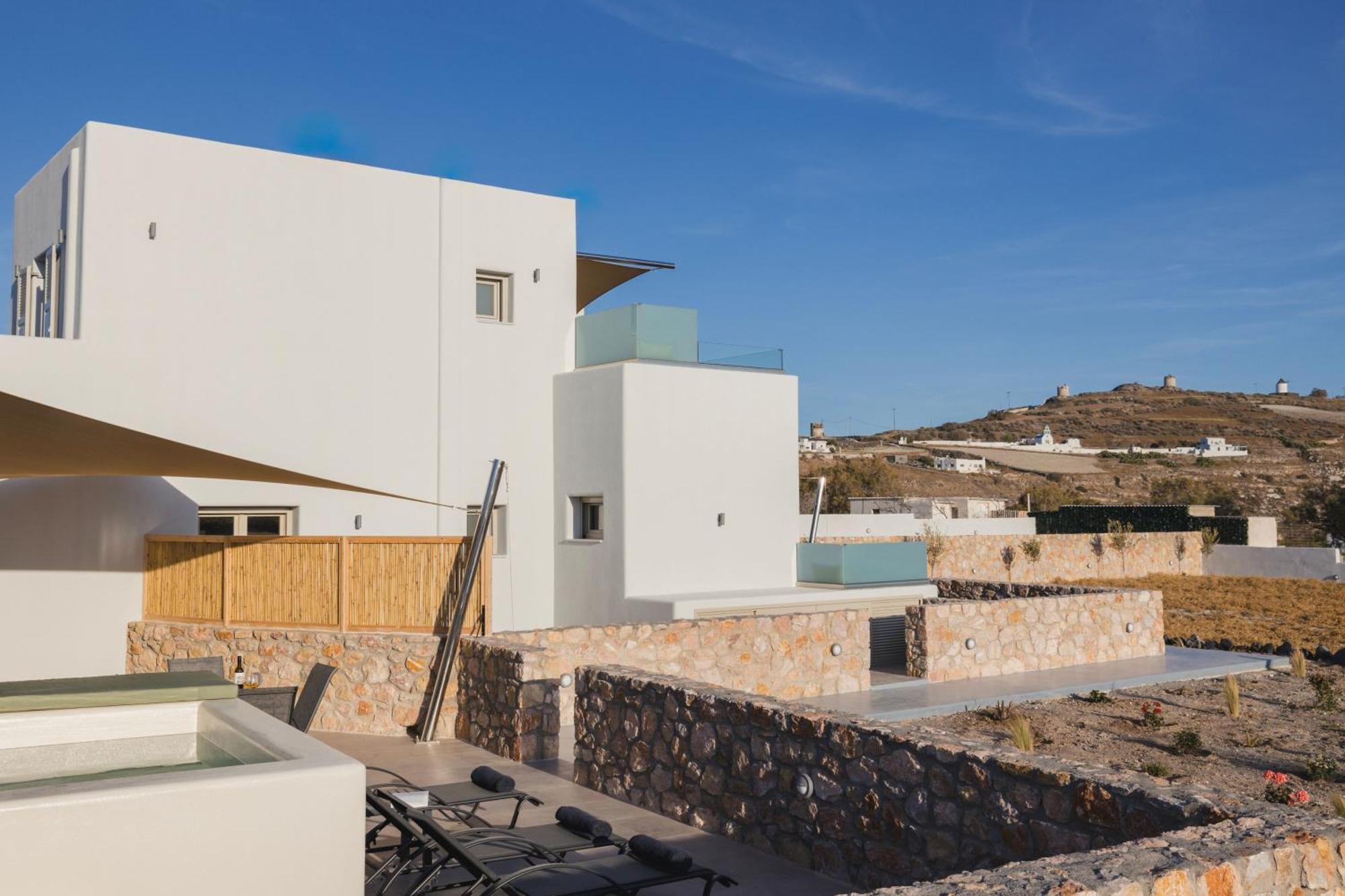 Windmillside Luxury Villas Emporio  Bagian luar foto