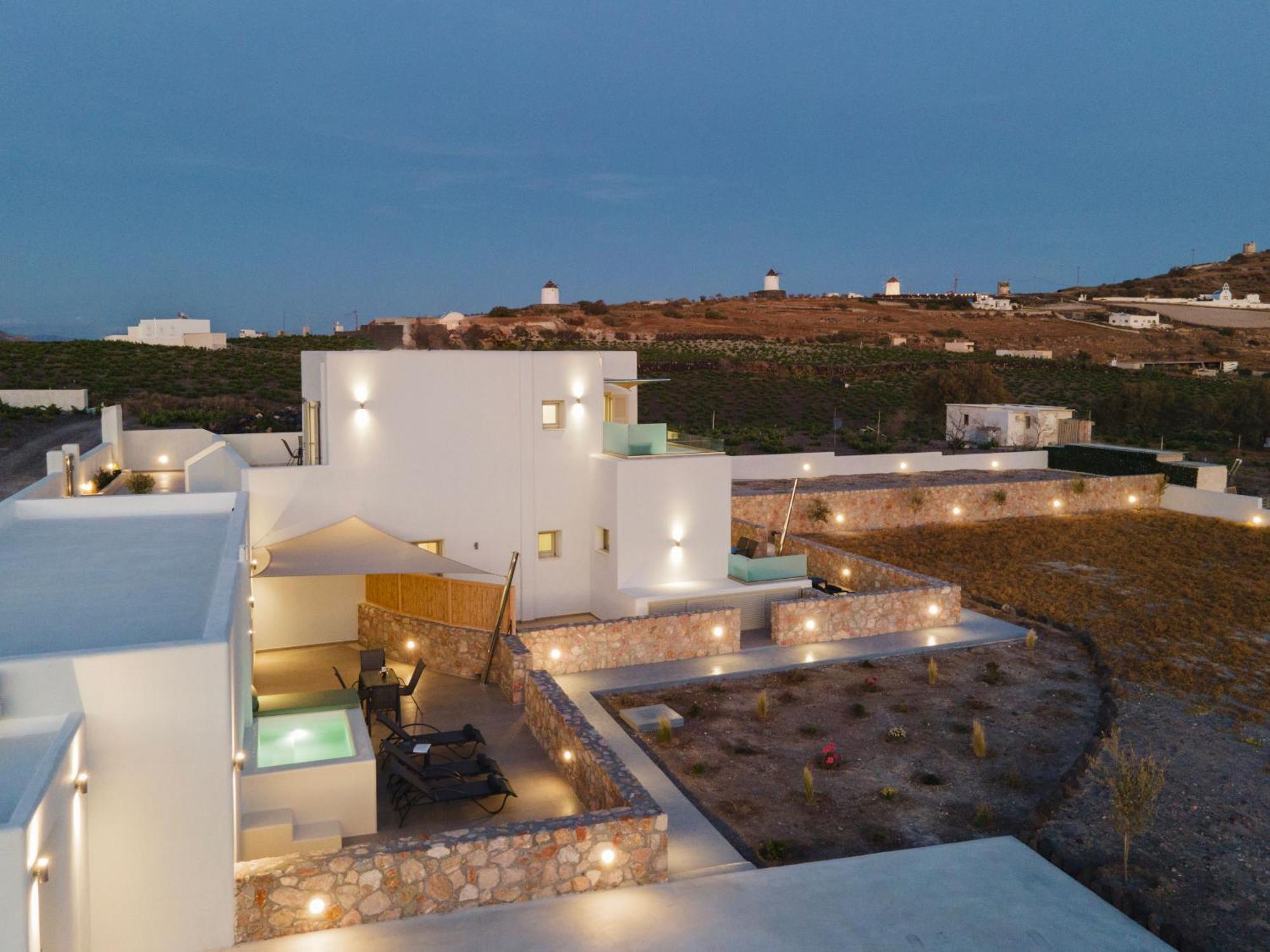 Windmillside Luxury Villas Emporio  Bagian luar foto