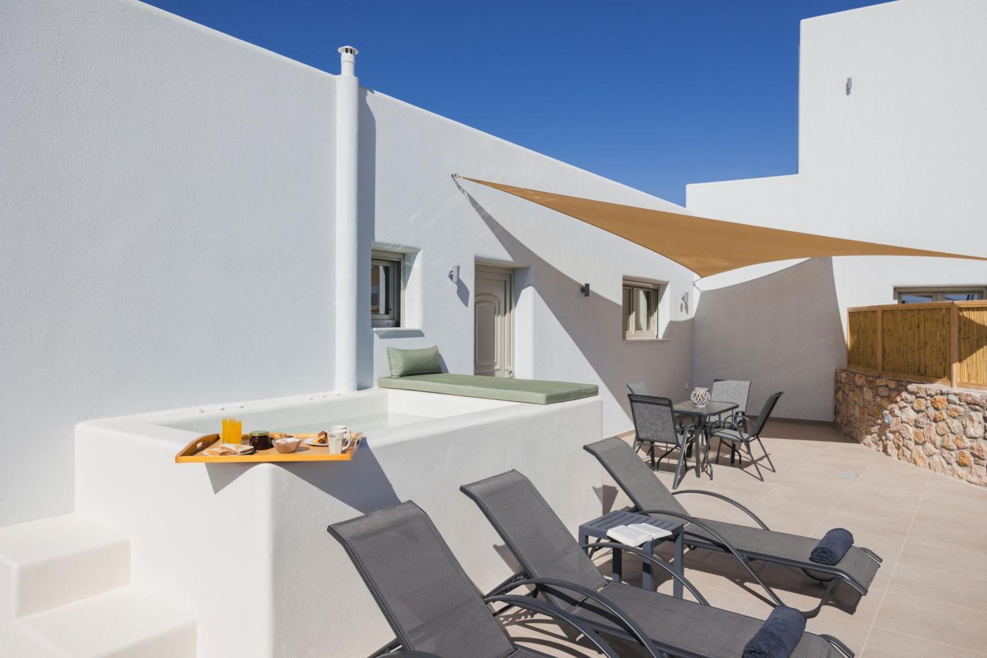 Windmillside Luxury Villas Emporio  Bagian luar foto